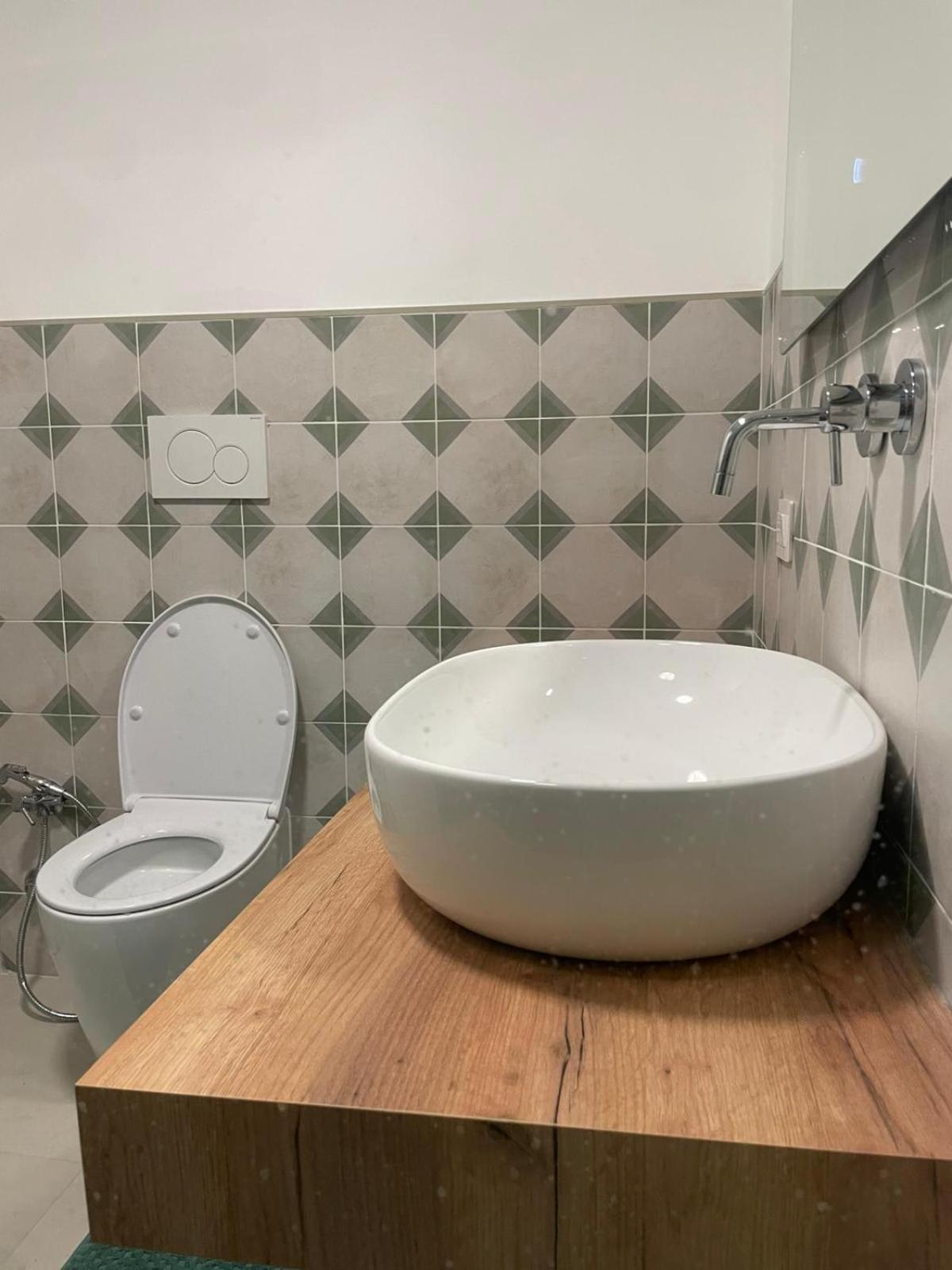 Bed & Breakfast Rch Roman Central House Εξωτερικό φωτογραφία